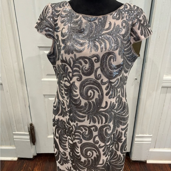 Adrianna Papel Gunmetal Sequin Paisley Pattern Chiffon Shift Dress Sz 14 - Picture 4 of 11
